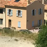 Fischerhaus In Tropez * سان تروبيه